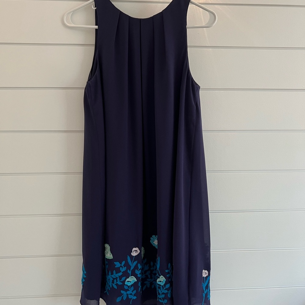 Loft dress with Flower detailing